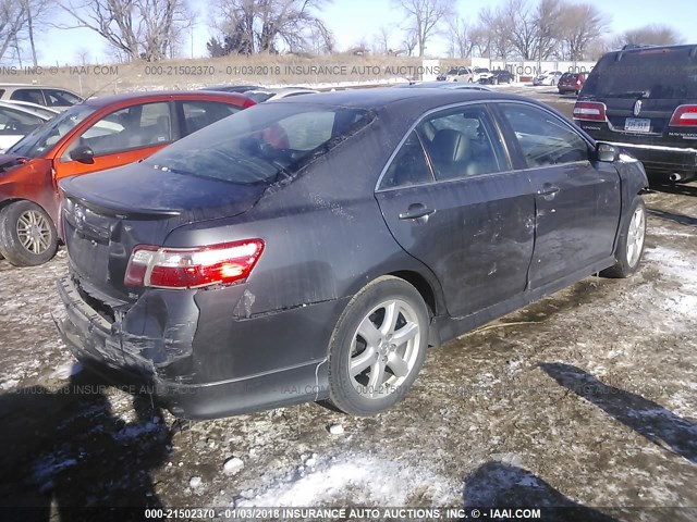 4T1BK46K87U534624 - 2007 TOYOTA CAMRY NEW GENERAT LE/XLE/SE GRAY photo 4