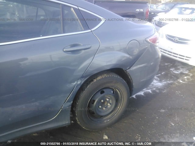 1YVHZ8BHXA5M18672 - 2010 MAZDA 6 I GRAY photo 6