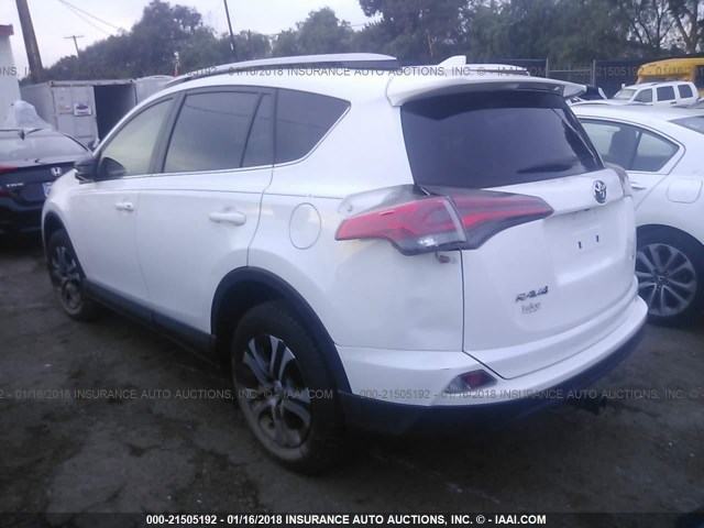 JTMBFREV4GD192140 - 2016 TOYOTA RAV4 LE WHITE photo 3