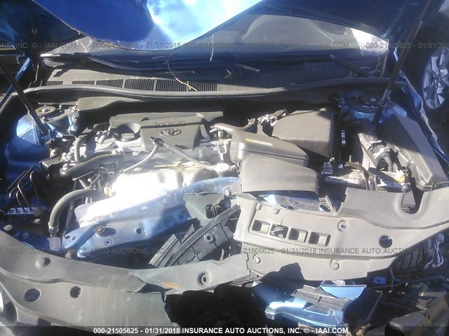 4T1BF1FK2HU732622 - 2017 TOYOTA CAMRY LE/XLE/SE/XSE ლურჯი ფოტო 10