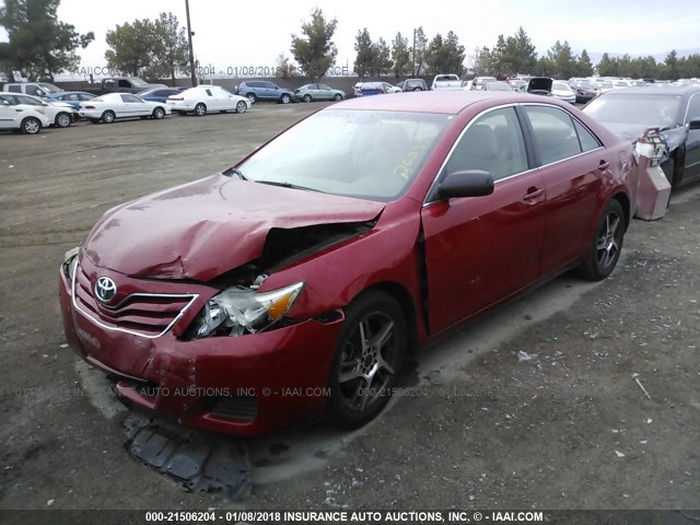 4T1BF3EK1AU086413 - 2010 TOYOTA CAMRY SE/LE/XLE RED photo 2