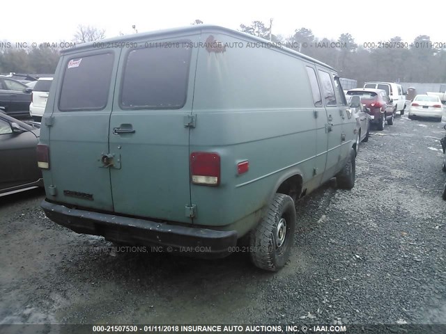 1GCEG25H9J7141671 - 1988 CHEVROLET G20 GREEN photo 4