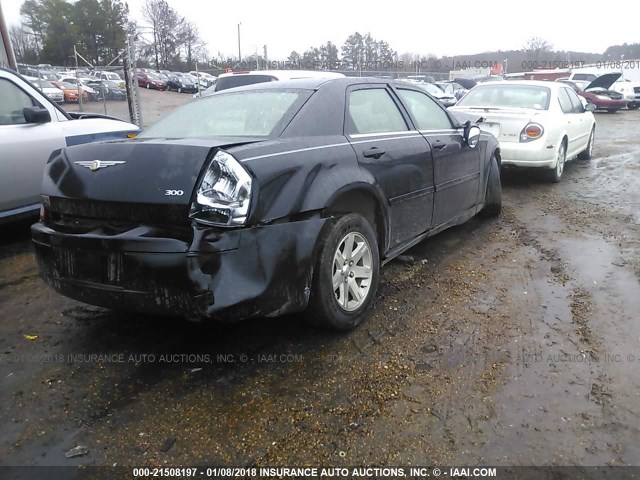 2C3LA43RX6H278151 - 2006 CHRYSLER 300 BLACK photo 4