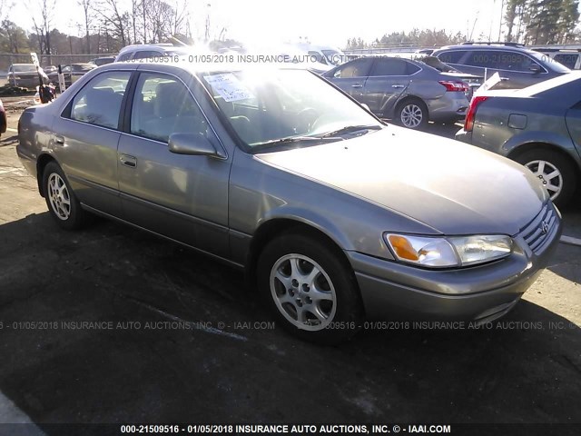 4T1BF22K3WU042709 - 1998 TOYOTA CAMRY CE/LE/XLE GOLD photo 1