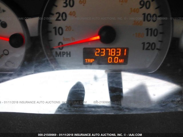 1G8AL52F04Z103246 - 2004 SATURN ION LEVEL 3 BLACK photo 7