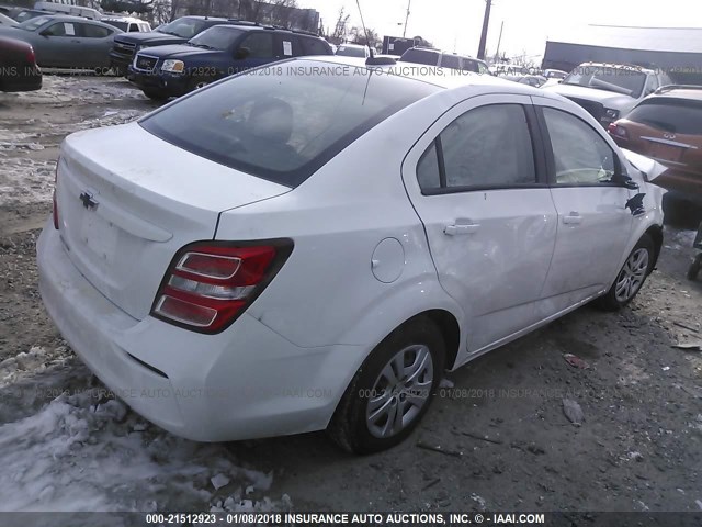 1G1JB5SG1H4150914 - 2017 CHEVROLET SONIC LS 白色 照片 4