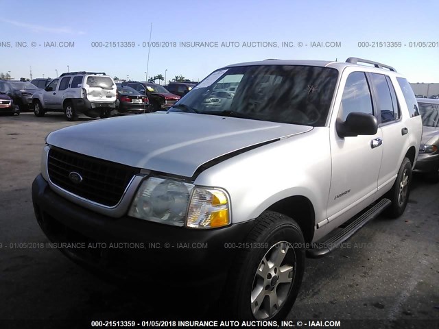 1FMZU72E02UB00295 - 2002 FORD EXPLORER XLS SILVER photo 2