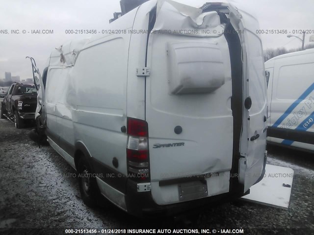 WD3PE8CC9C5679935 - 2012 MERCEDES-BENZ SPRINTER 2500 WHITE photo 3