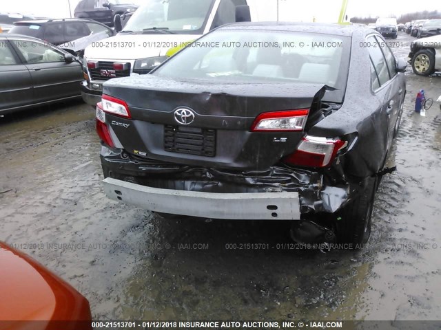 4T1BF1FK9EU404805 - 2014 TOYOTA CAMRY L/SE/LE/XLE GRAY photo 6