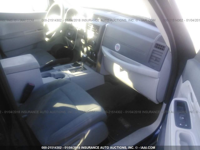 1J8GN28K58W277942 - 2008 JEEP LIBERTY SPORT 蓝色 照片 5