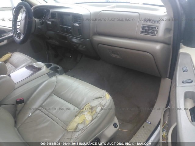1FMNU42S0YEB67940 - 2000 FORD EXCURSION LIMITED WHITE photo 5