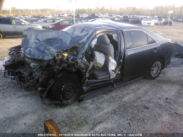 4T1BF1FKXEU300856 - 2014 TOYOTA CAMRY L/SE/LE/XLE 灰色 照片 2