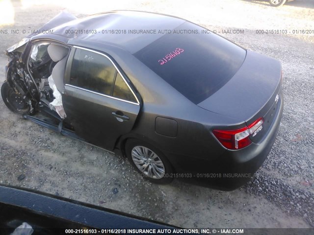 4T1BF1FKXEU300856 - 2014 TOYOTA CAMRY L/SE/LE/XLE 灰色 照片 3