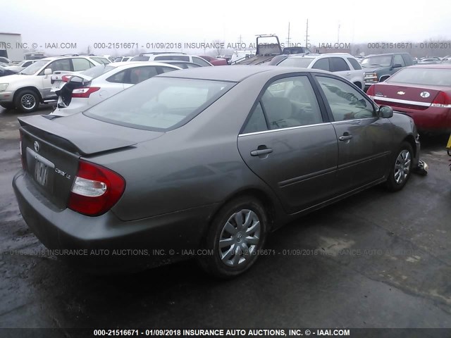 4T1BE32K12U577797 - 2002 TOYOTA CAMRY LE/XLE/SE SILVER photo 4