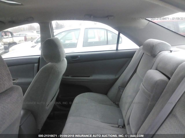 4T1BE32K12U577797 - 2002 TOYOTA CAMRY LE/XLE/SE 银色 照片 8