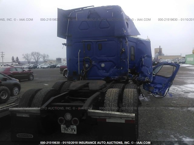 1FUJGLDR9HLJC7533 - 2017 FREIGHTLINER CASCADIA 125  BLUE photo 8