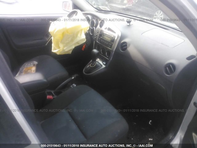 2T1KR32E87C677838 - 2007 TOYOTA COROLLA MATRIX XR SILVER photo 5