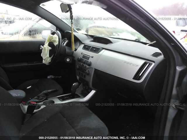 1FAHP3GN1AW236842 - 2010 FORD FOCUS SES GRAY photo 5