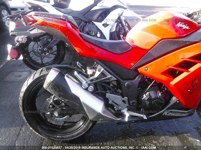 JKAEX8A13GDA28902 - 2016 KAWASAKI EX300 A RED photo 6