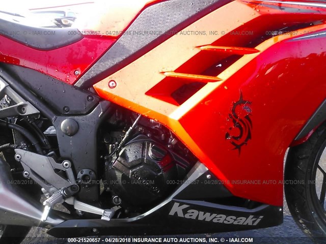 JKAEX8A13GDA28902 - 2016 KAWASAKI EX300 A RED photo 8