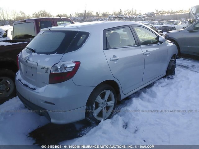 2T1LE40E39C002197 - 2009 TOYOTA COROLLA MATRIX S SILVER photo 4