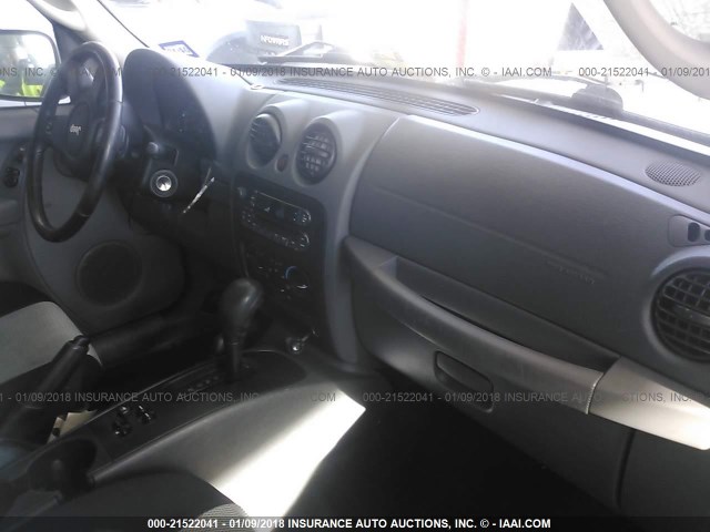 1J4GL48K25W574424 - 2005 JEEP LIBERTY SPORT 黑色 照片 5