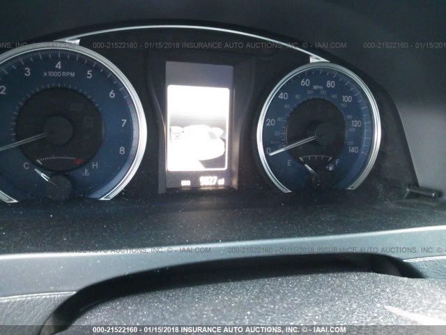 4T1BF1FK5HU772533 - 2017 TOYOTA CAMRY LE/XLE/SE/XSE WHITE photo 7