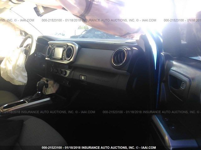 5TFCZ5AN9HX073221 - 2017 TOYOTA TACOMA DBL CAB/SR/TRDSPT/OR/PRO მუქი ლურჯი ფოტო 5