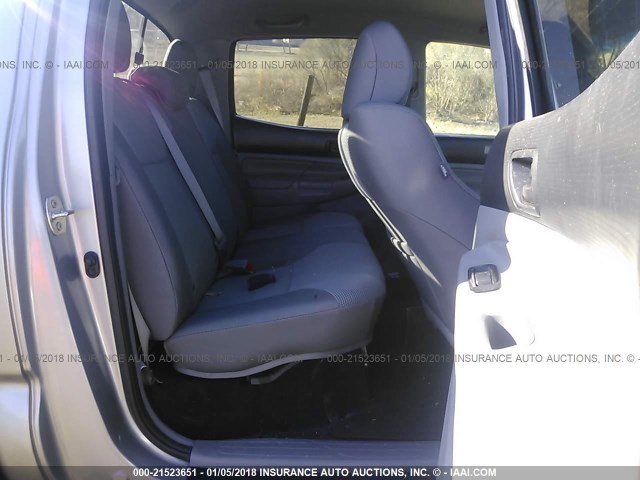 3TMLU4EN4EM135645 - 2014 TOYOTA TACOMA DOUBLE CAB ვერცხლისფერი ფოტო 8
