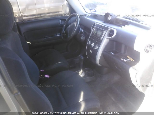 JTLKT324X50211932 - 2005 TOYOTA SCION XB ნაცრისფერი ფოტო 5