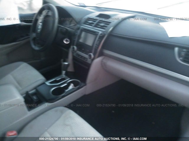 4T1BF1FK7EU399684 - 2014 TOYOTA CAMRY L/SE/LE/XLE 黑色 照片 5