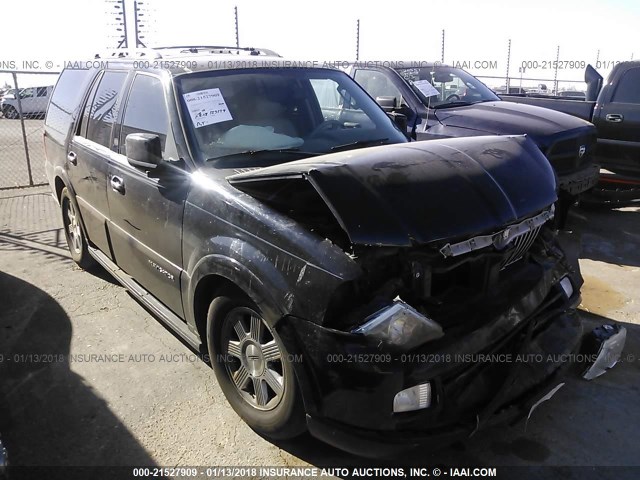 5LMFU285X5LJ07615 - 2005 LINCOLN NAVIGATOR BLACK photo 1