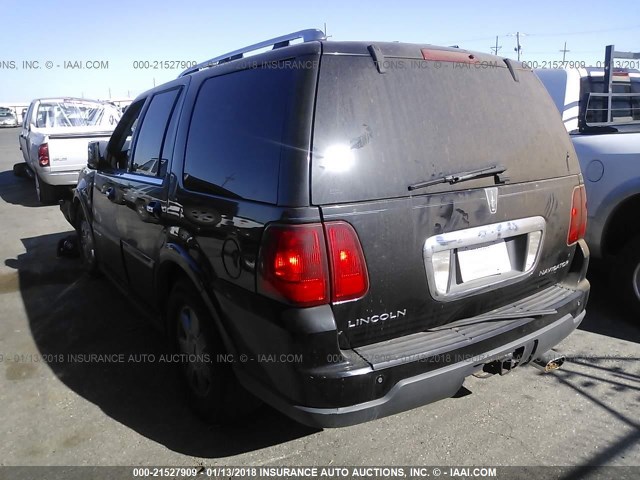 5LMFU285X5LJ07615 - 2005 LINCOLN NAVIGATOR BLACK photo 3