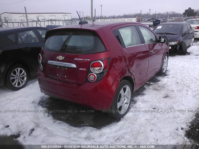 1G1JE6SB6F4171370 - 2015 CHEVROLET SONIC LTZ RED photo 4