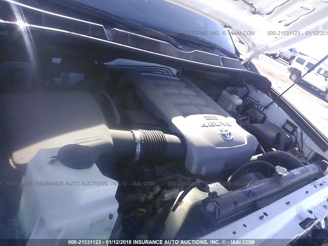5TFRM5F12AX016976 - 2010 TOYOTA TUNDRA DOUBLE CAB SR5 WHITE photo 10
