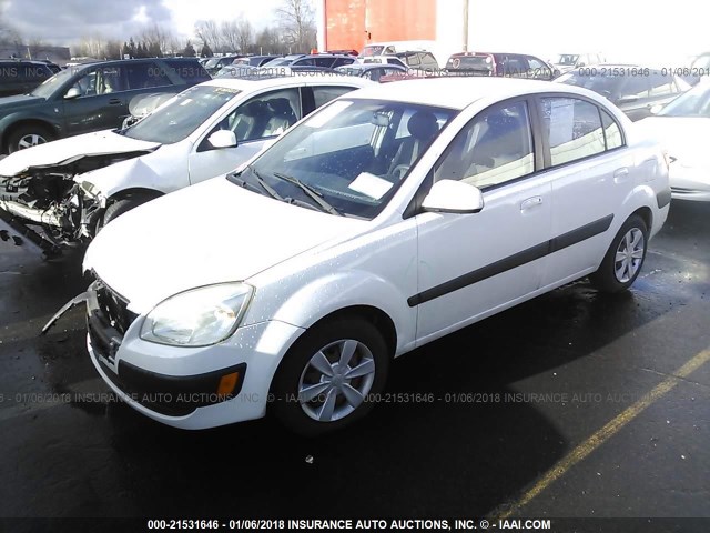 KNADE123766183562 - 2006 KIA RIO WHITE photo 2