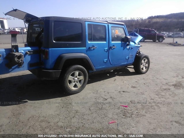 1C4BJWDG2FL635678 - 2015 JEEP WRANGLER UNLIMITE SPORT BLUE photo 4