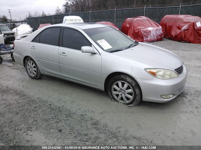 4T1BE30KX3U645759 - 2003 TOYOTA CAMRY LE/XLE/SE SILVER photo 1