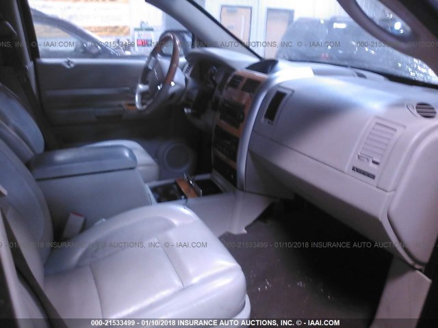 1A8HW58297F548681 - 2007 CHRYSLER ASPEN LIMITED BLACK photo 5