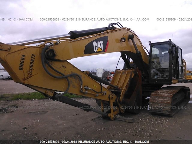 000000000ZCD00672 - 2014 CATERPILLAR 324EL  YELLOW photo 2