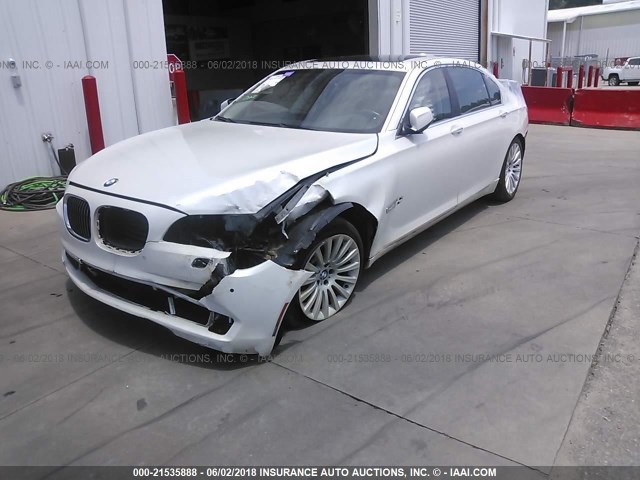 WBAKC8C5XBC433104 - 2011 BMW 750 LXI WHITE photo 2