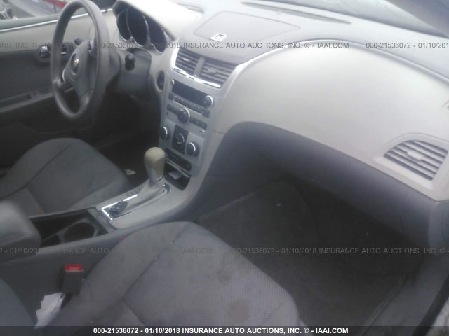 1G1ZC5EU4CF266400 - 2012 CHEVROLET MALIBU 1LT WHITE photo 5
