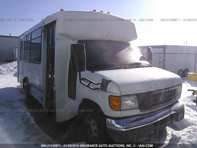 1FDXE45P15HB13425 - 2005 FORD E450 თეთრი ფოტო 1