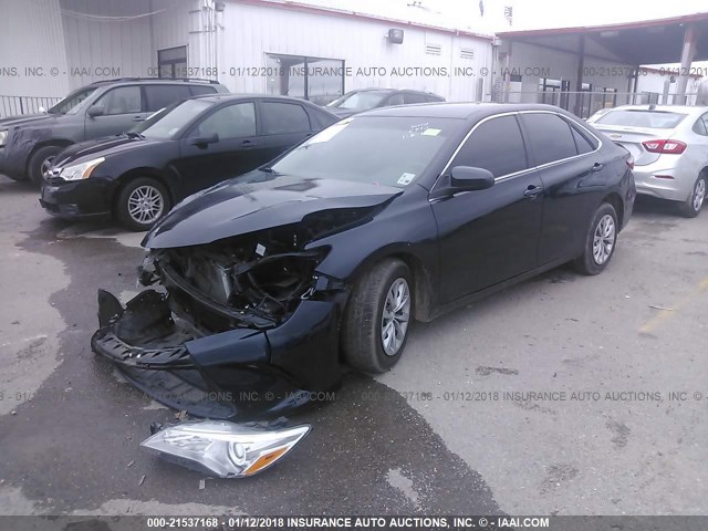 4T1BF1FK0FU059939 - 2015 TOYOTA CAMRY LE/XLE/SE/XSE BLACK photo 2