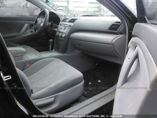4T4BF3EK6BR122913 - 2011 TOYOTA CAMRY SE/LE/XLE Жасыл фото 5