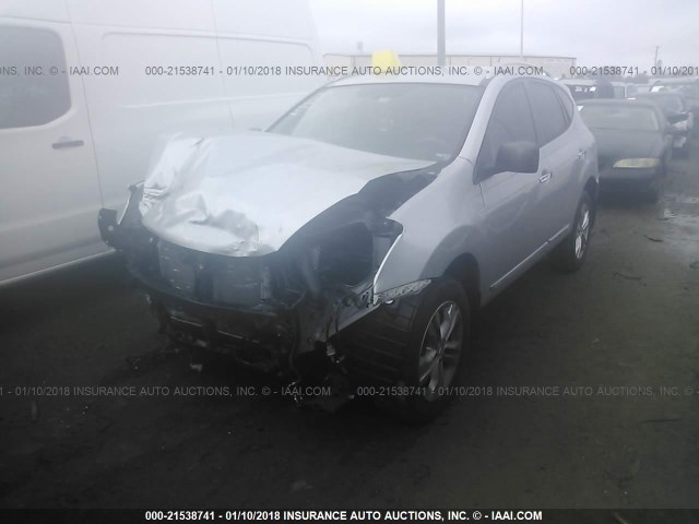 JN8AS5MT8FW670356 - 2015 NISSAN ROGUE SELECT S SILVER photo 2