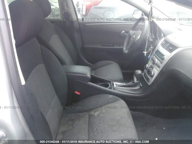 1G1ZC5EUXCF113245 - 2012 CHEVROLET MALIBU 1LT 银色 照片 5