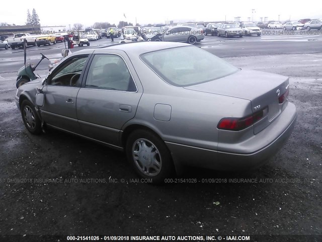 4T1BF22K3VU028632 - 1997 TOYOTA CAMRY CE/LE/XLE GRAY photo 3