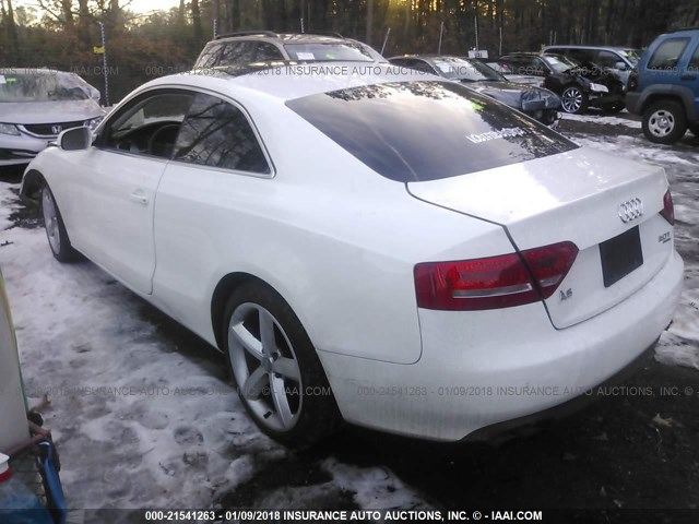 WAURFAFRXAA048051 - 2010 AUDI A5 PREMIUM PLUS WHITE photo 3