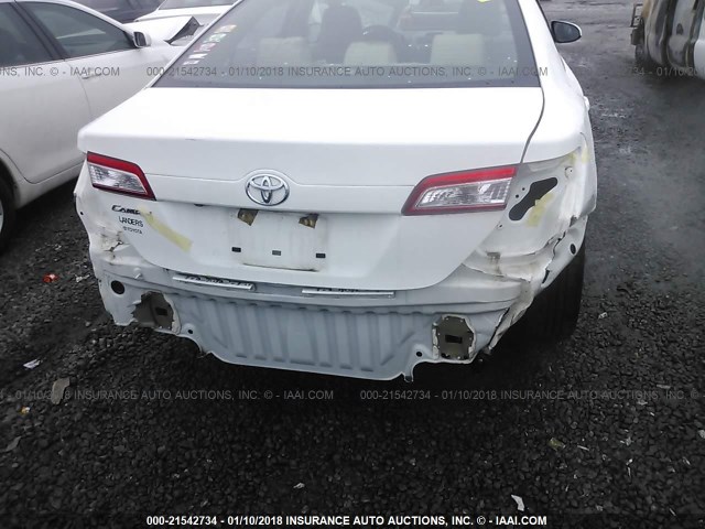4T4BF1FKXER435115 - 2014 TOYOTA CAMRY L/SE/LE/XLE თეთრი ფოტო 6
